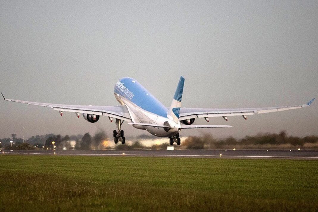 aerolineas-argentinas-tuvo-que-cancelar-vuelos-por-una-nueva-huelga